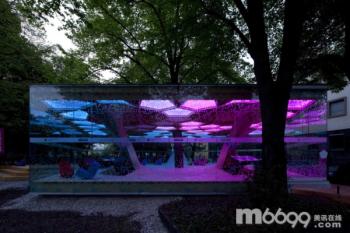 德國:Holger Hoffmann抱樹亭