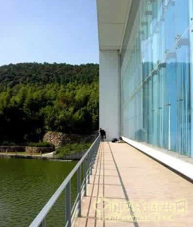 蘇州大學(xué)文正學(xué)院圖書館