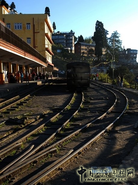 塞默靈鐵路 中國風景園林網(wǎng)