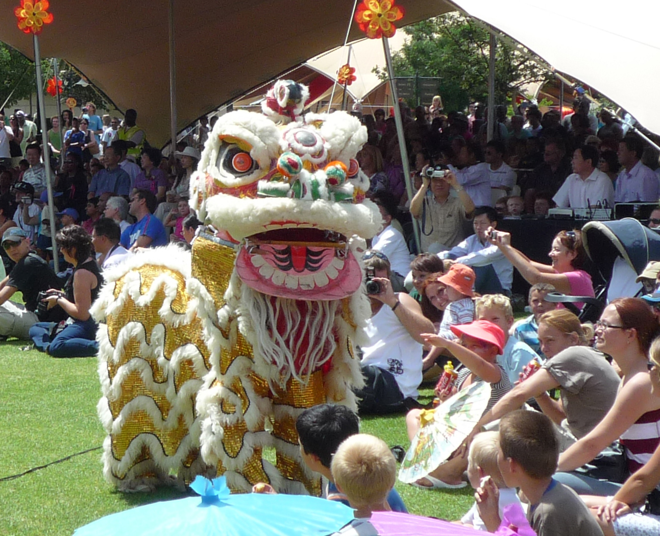 海外過(guò)年 迪拜帆船酒店 海外慶春節(jié)活動(dòng)