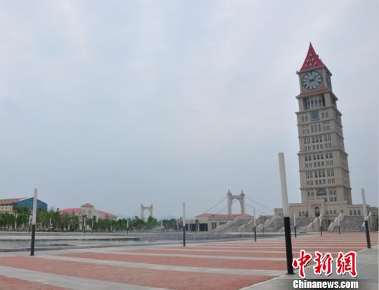 世界最大機械鐘塔 和諧鐘塔 主題公園