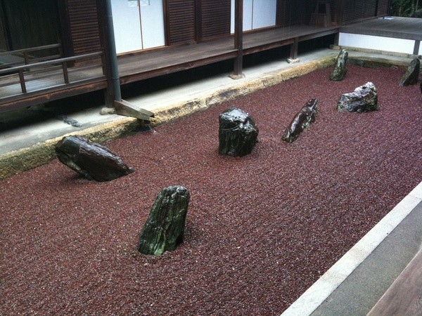 枯山水（中）
