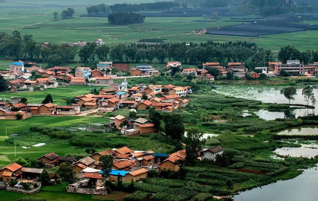 鄉(xiāng)村景觀：要望得見山，看得見水，記得住鄉(xiāng)愁。