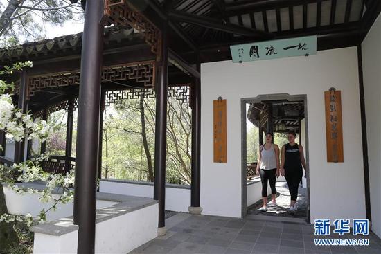 在紐約寄興園體驗(yàn)中國(guó)園林之美