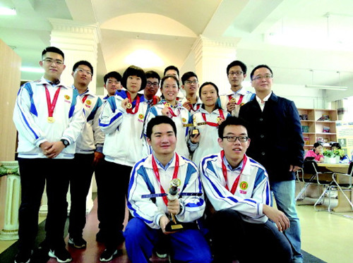 看高中生24小時設(shè)計一座太空城市