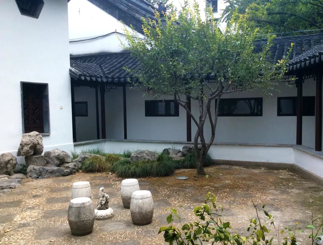 瞻園的驕傲與放縱——新瞻園的放縱