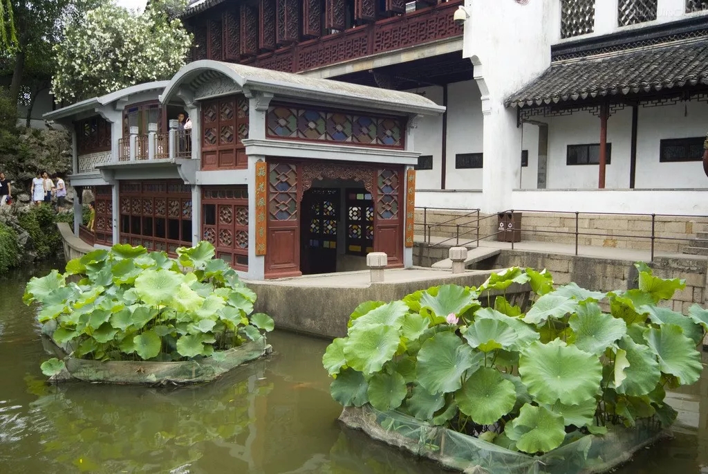 瞻園的驕傲與放縱——新瞻園的放縱