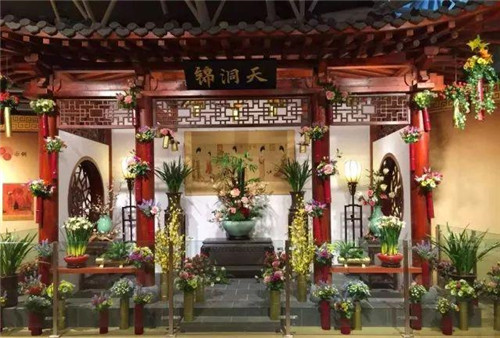 中國的插花技藝卻比其早出現千年！