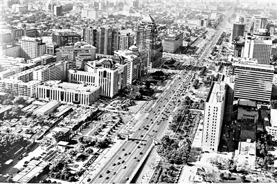 趙知敬：40年長(zhǎng)安街規(guī)劃盡顯大國(guó)氣