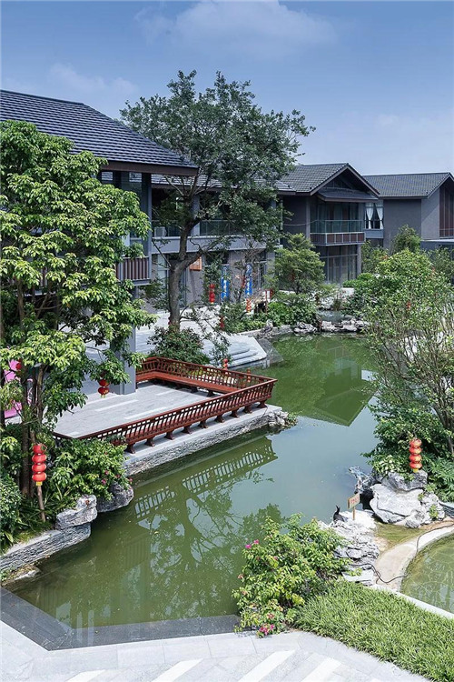 禪緣此地，不向遠(yuǎn)方——新興禪域小鎮(zhèn)