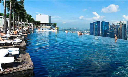 無(wú)邊際泳池，令人驚嘆的空中景觀