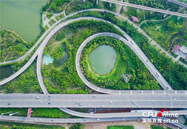 武漢青山區：從老鋼廠區到長江“綠帶”