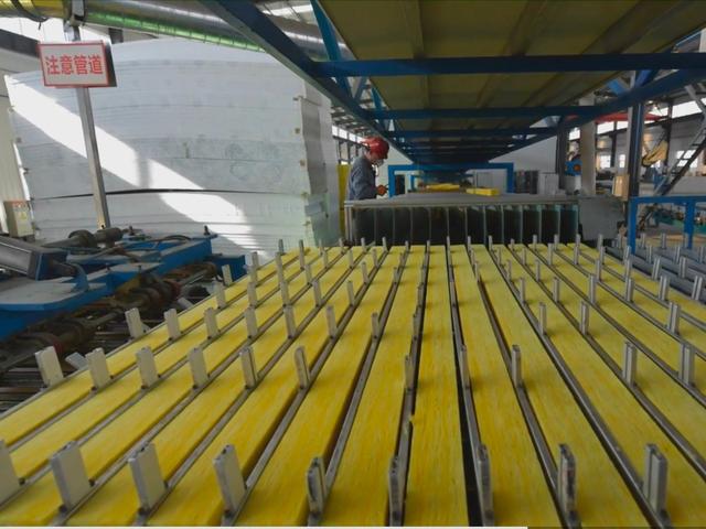 唐山蘆臺:京津裝配建筑企業加班加點趕制醫院用房