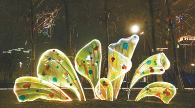 榮浩磊:城市燈光秀點亮藝術生活