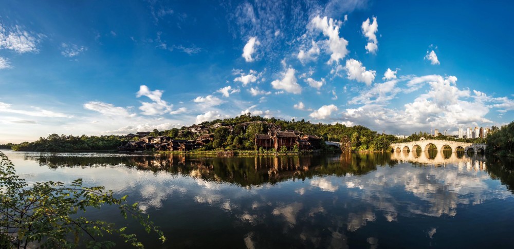 重慶園博園風雨廊橋向全社會公開征集楹聯(lián)