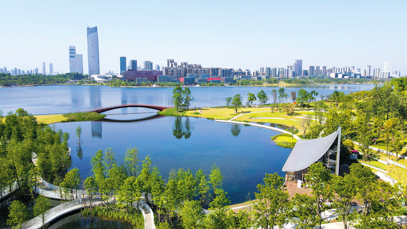 雪山下的公園城市：新時(shí)代生態(tài)文明建設(shè)之路