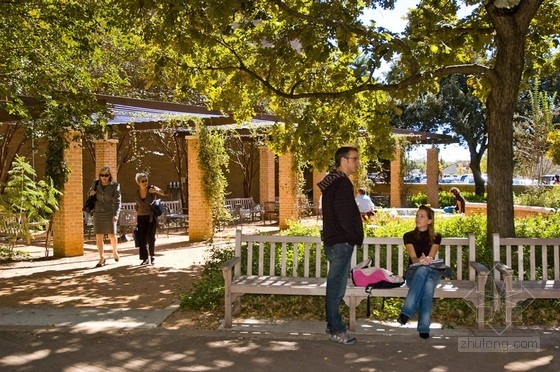 佐佐木公司設(shè)計(jì)的美國(guó)圣愛德華大學(xué)景觀總體規(guī)劃