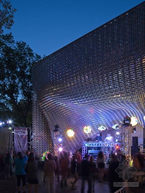 加拿大舊市場廣場舞臺設計