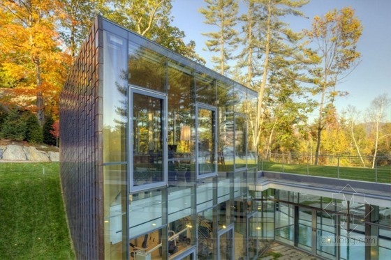 GLUCK設計的紐約綠色屋頂游泳館