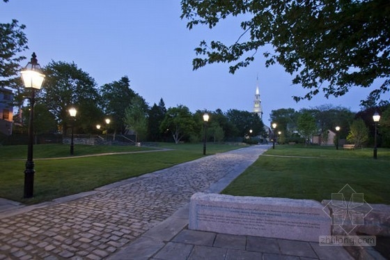 Maya Lin設(shè)計的紐波特“會客廳”公共景觀