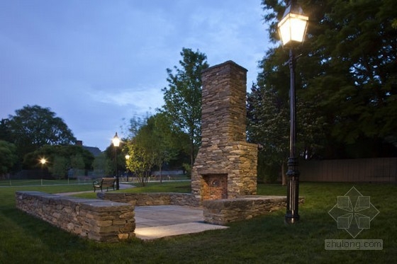 Maya Lin設(shè)計(jì)的紐波特“會(huì)客廳”公共景觀