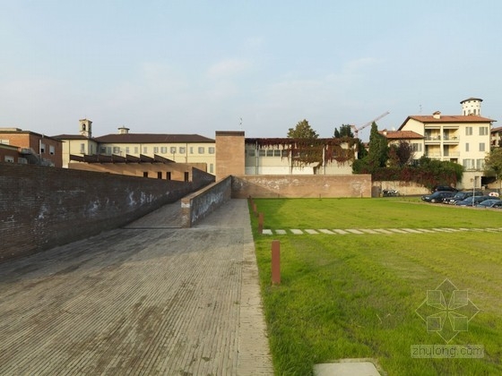 Archea設(shè)計(jì)的意大利Merate廣場(chǎng)