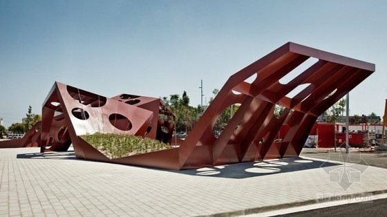 西班牙薩羅城中央?yún)^(qū)域的多功能結(jié)構(gòu)設(shè)計(jì)