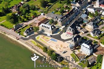 法國La Mailleraye市濱河廣場景觀設(shè)計