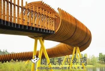 2015“園冶杯”專業(yè)獎(jiǎng)：成都市麓湖人行天橋