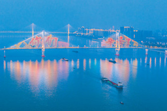 榮浩磊：城市燈光秀點亮藝術生活